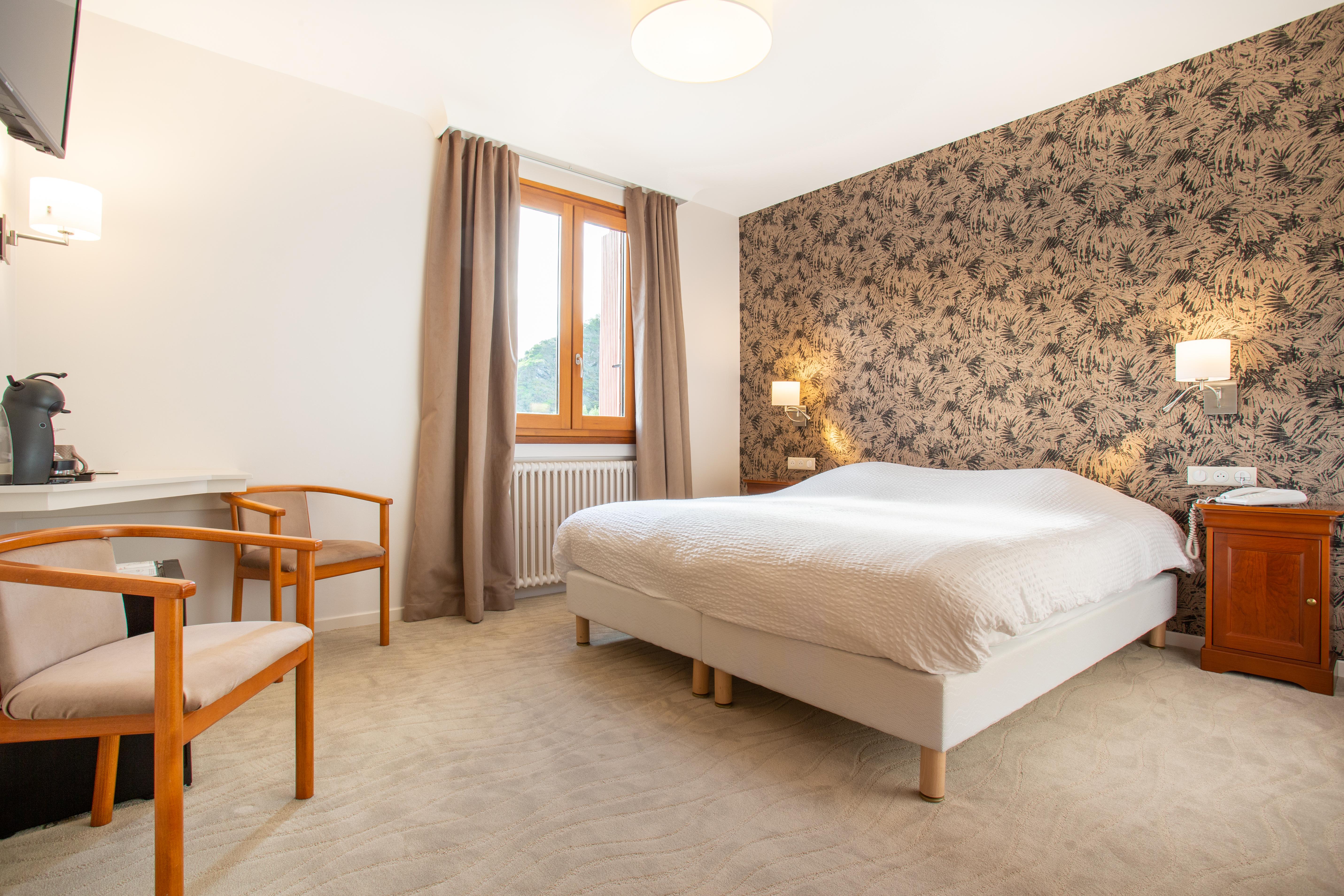 Logis Hotel Restaurant Du Pont Ambialet Zewnętrze zdjęcie