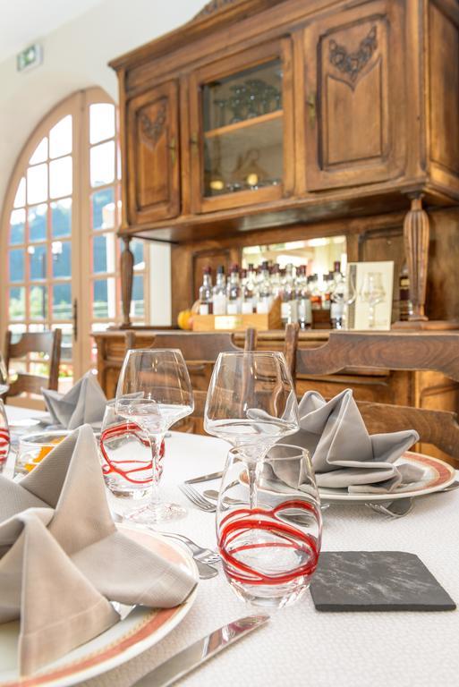 Logis Hotel Restaurant Du Pont Ambialet Zewnętrze zdjęcie
