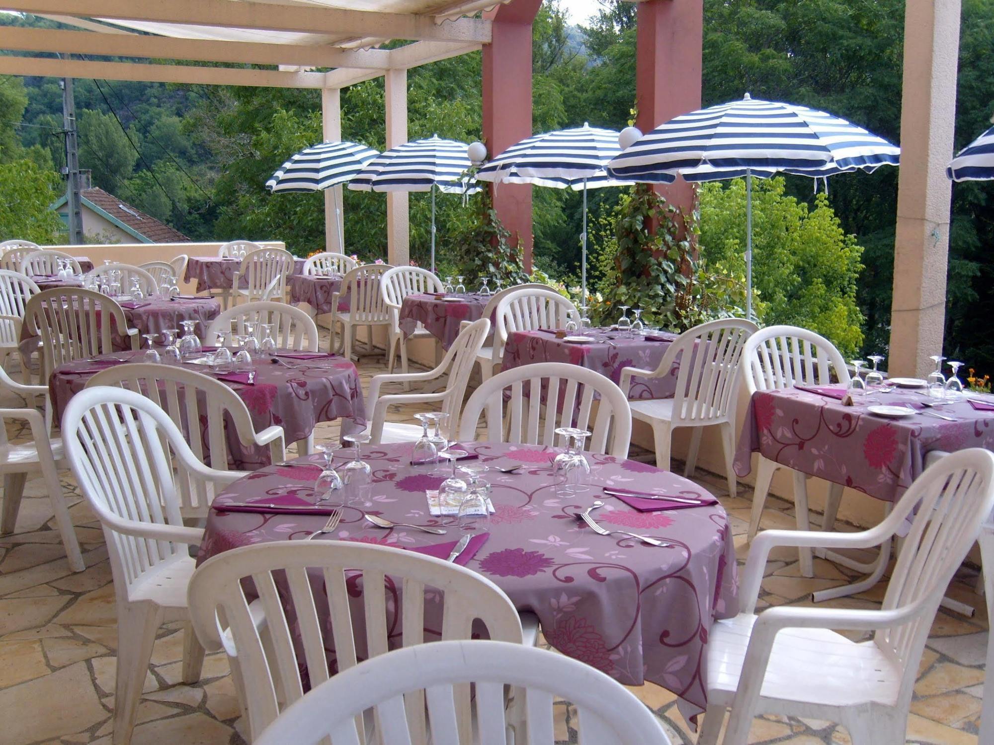 Logis Hotel Restaurant Du Pont Ambialet Zewnętrze zdjęcie