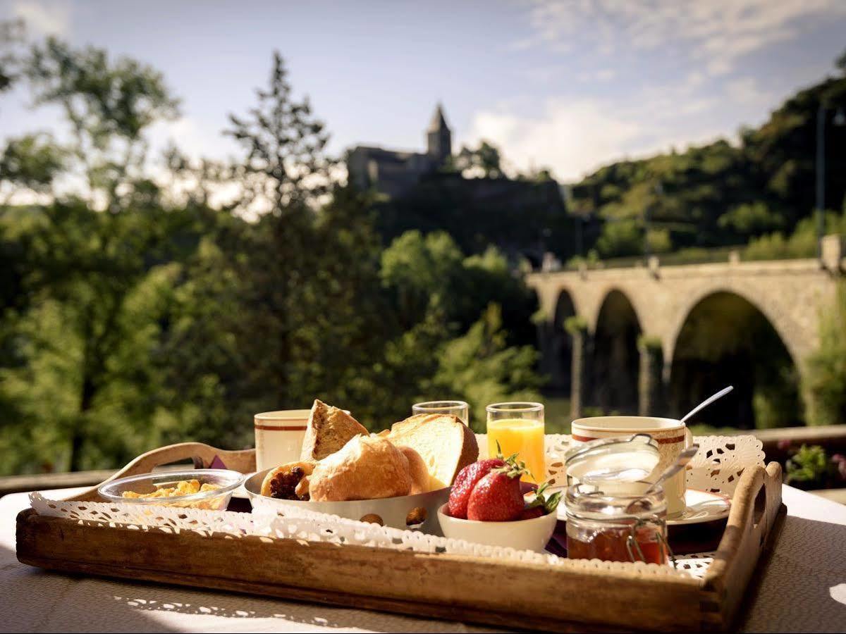 Logis Hotel Restaurant Du Pont Ambialet Zewnętrze zdjęcie