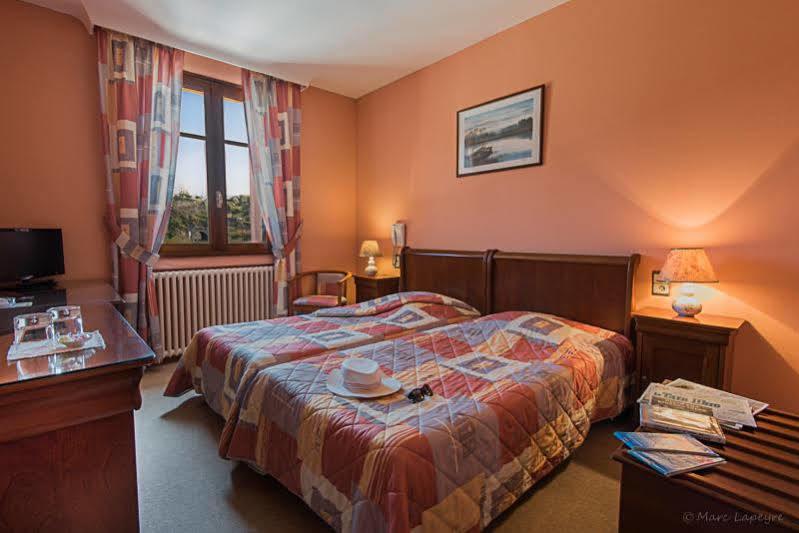 Logis Hotel Restaurant Du Pont Ambialet Zewnętrze zdjęcie